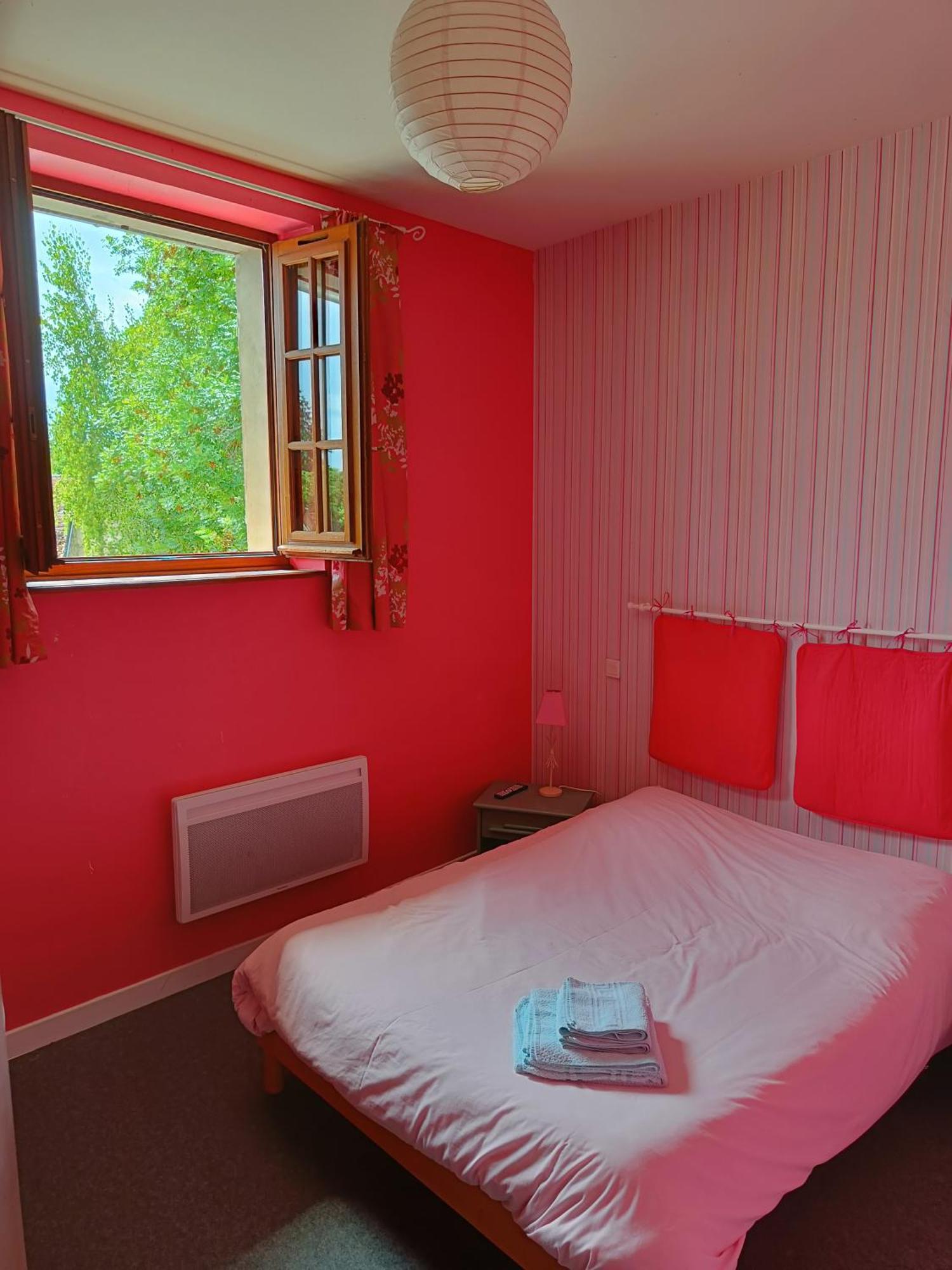 Hostellerie Du Chateau Bellenaves Kamer foto